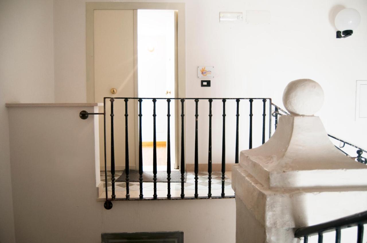 Just Here Apartments - La mansarda Bari Extérieur photo