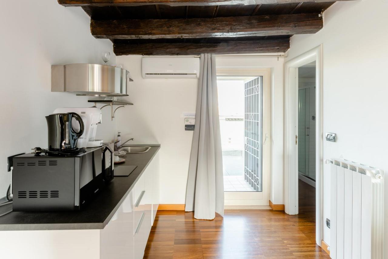 Just Here Apartments - La mansarda Bari Extérieur photo