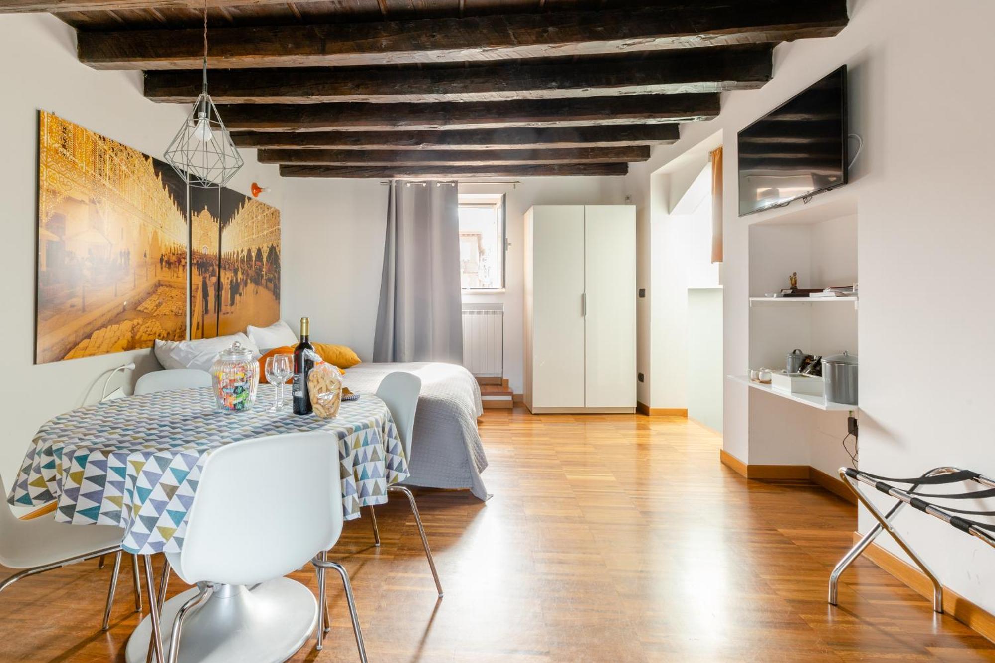 Just Here Apartments - La mansarda Bari Extérieur photo